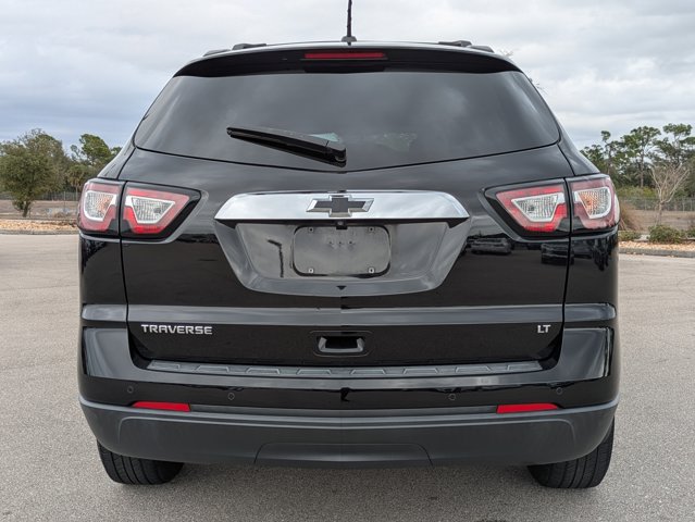 2017 Chevrolet Traverse LT Image 6 of 36
