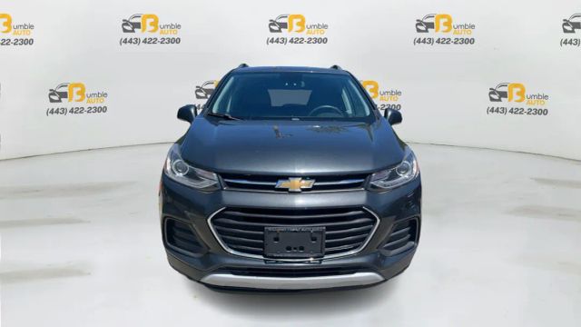 2017 Chevrolet Trax LT Image 2 of 24