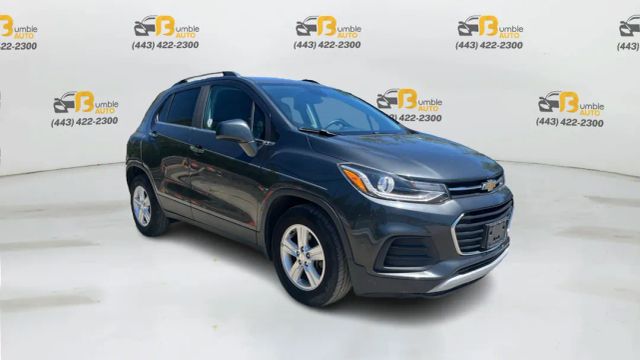 2017 Chevrolet Trax LT Image 3 of 24