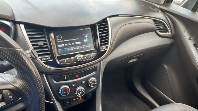 Vehicle image 19 of 34