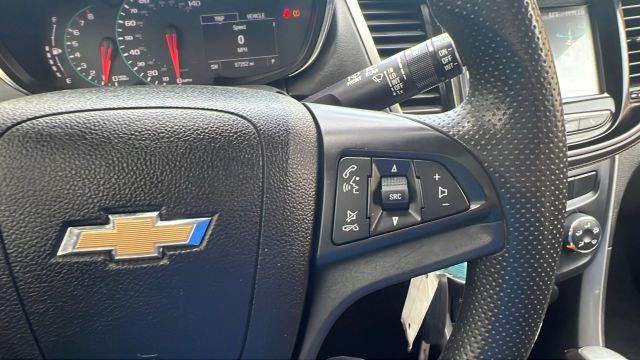 Vehicle image 17 of 34