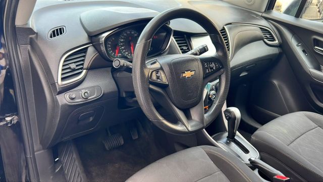 Vehicle image 24 of 34