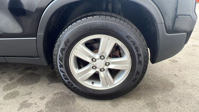 Vehicle image 11 of 34