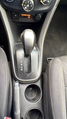 Vehicle image 21 of 34