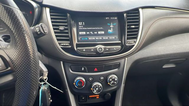 Vehicle image 18 of 34