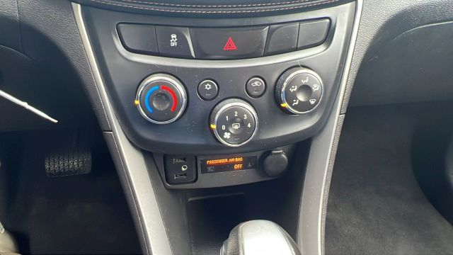 Vehicle image 20 of 34