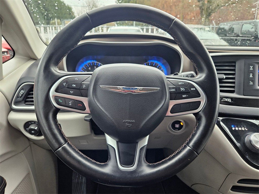 Vehicle image 23 of 36