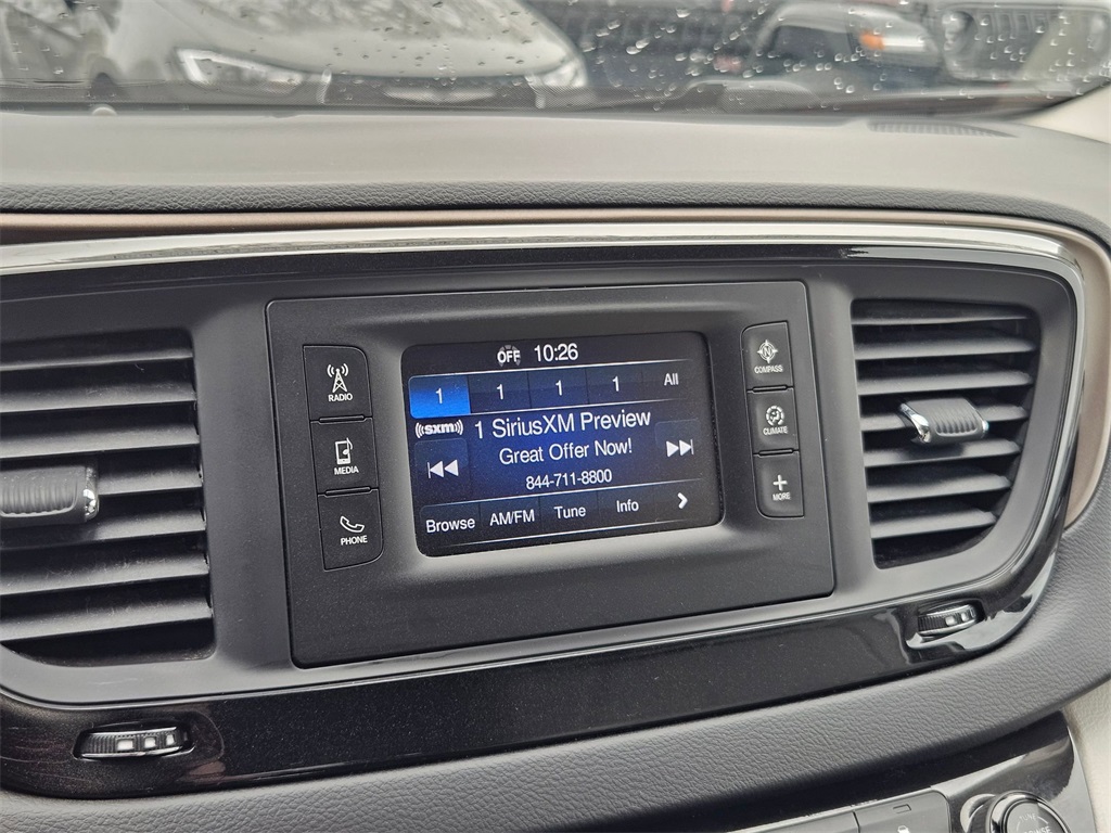 Vehicle image 28 of 36