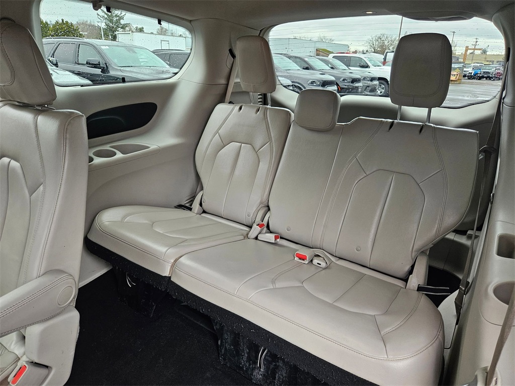 Vehicle image 15 of 36