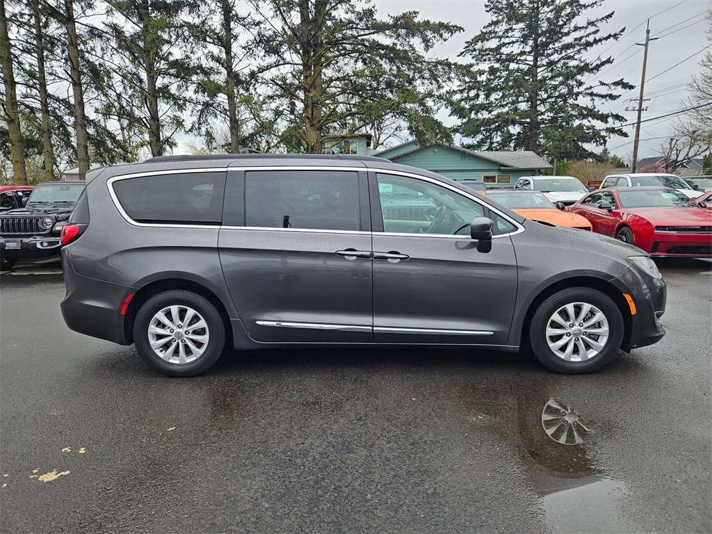Vehicle image 7 of 36