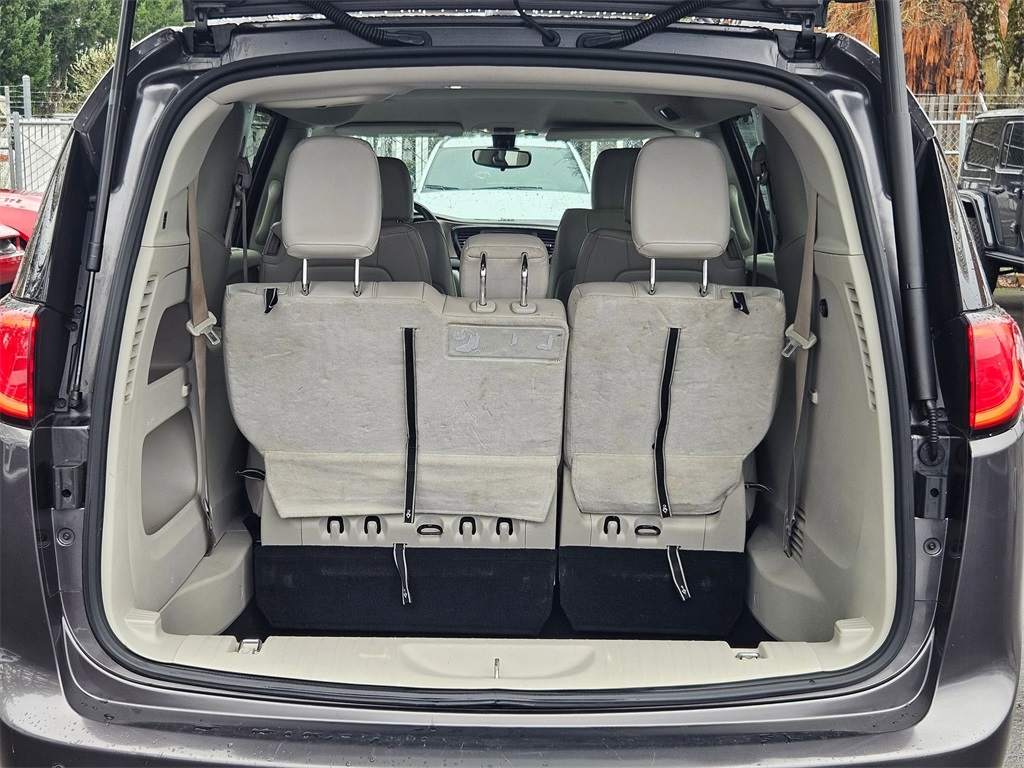 Vehicle image 10 of 36