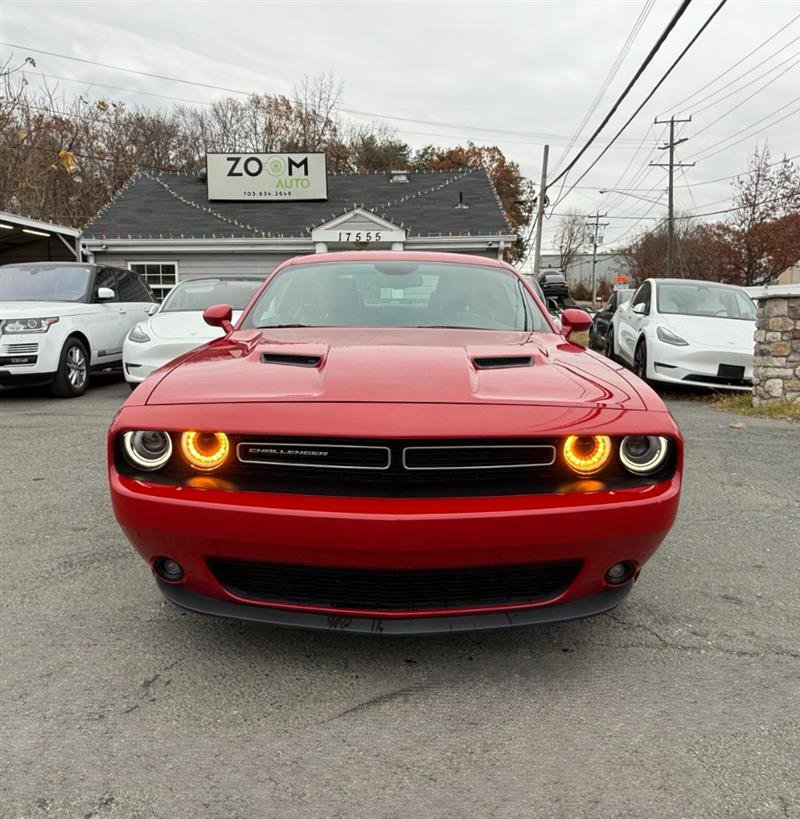 2017 Dodge Challenger GT Image 2 of 19
