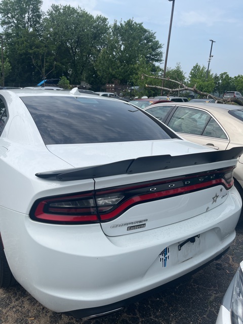 Vehicle image 5 of 7