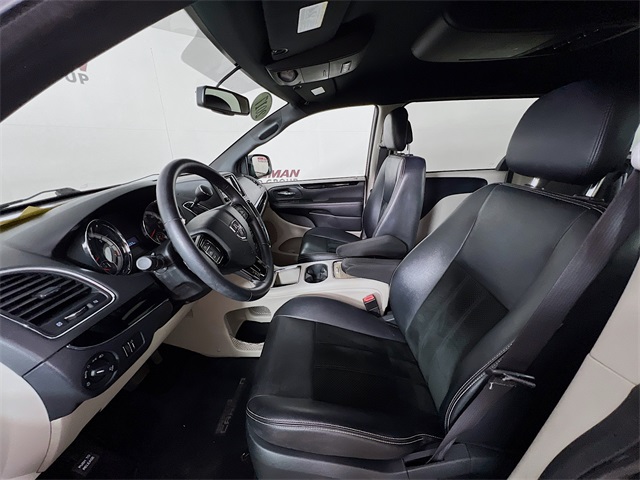 Vehicle image 5 of 28