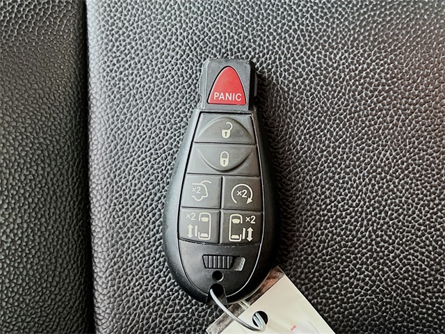 Vehicle image 24 of 28