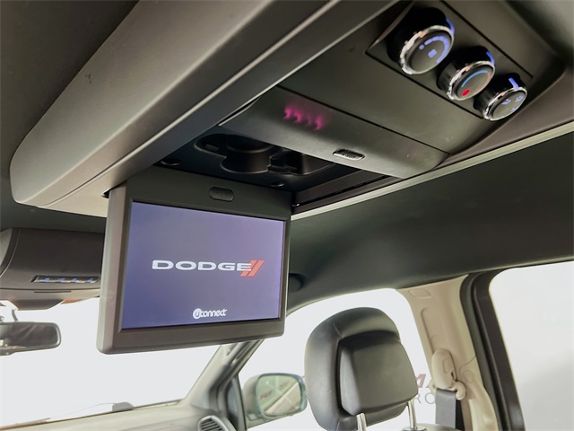 Vehicle image 18 of 28