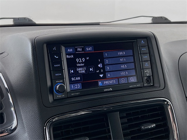 Vehicle image 11 of 28