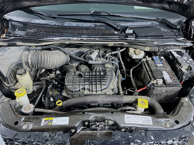Vehicle image 22 of 28