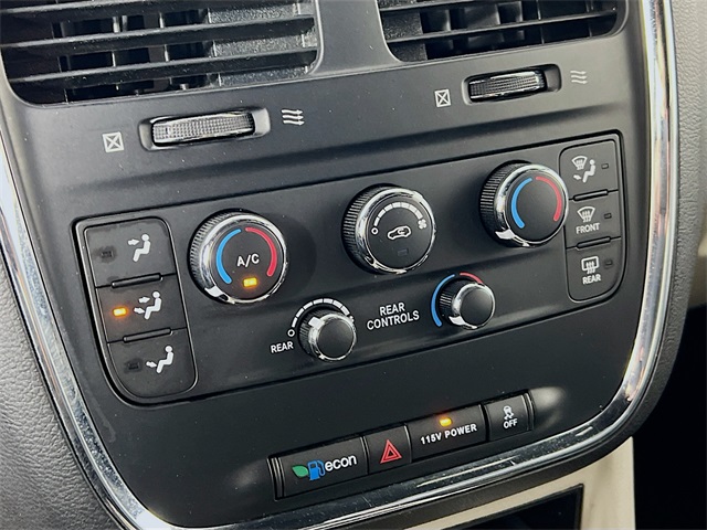 Vehicle image 13 of 28