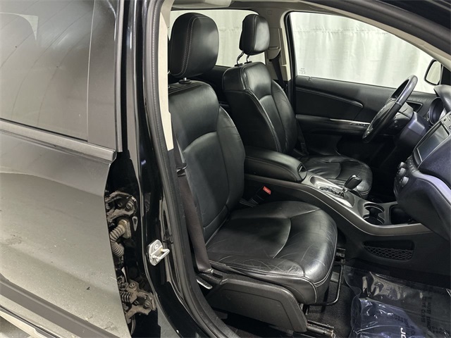 Vehicle image 29 of 36