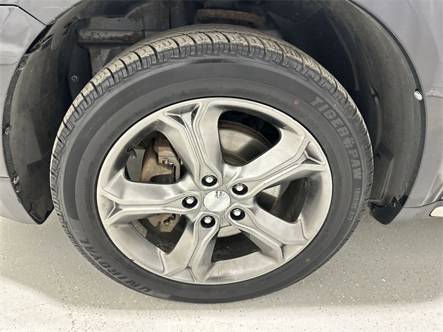 Vehicle image 34 of 36