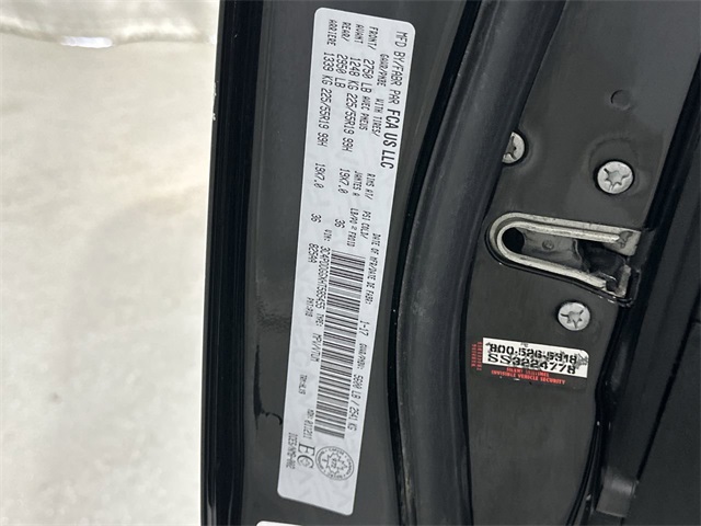 Vehicle image 35 of 36