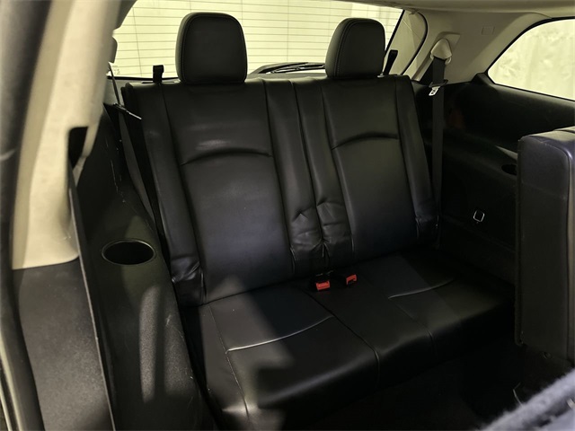 Vehicle image 28 of 36