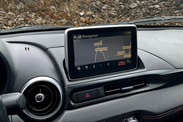 Vehicle image 18 of 27