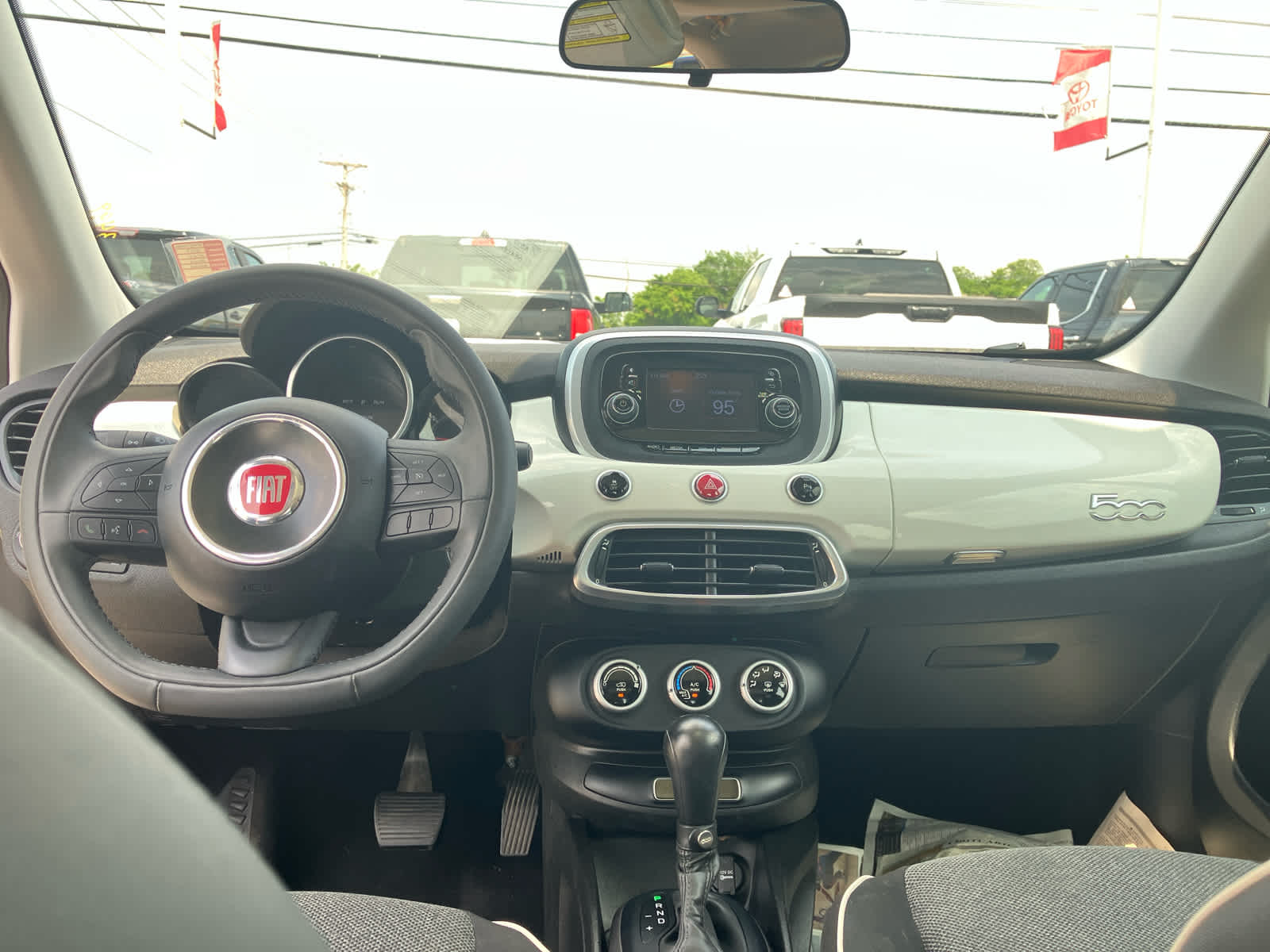 Vehicle image 32 of 34
