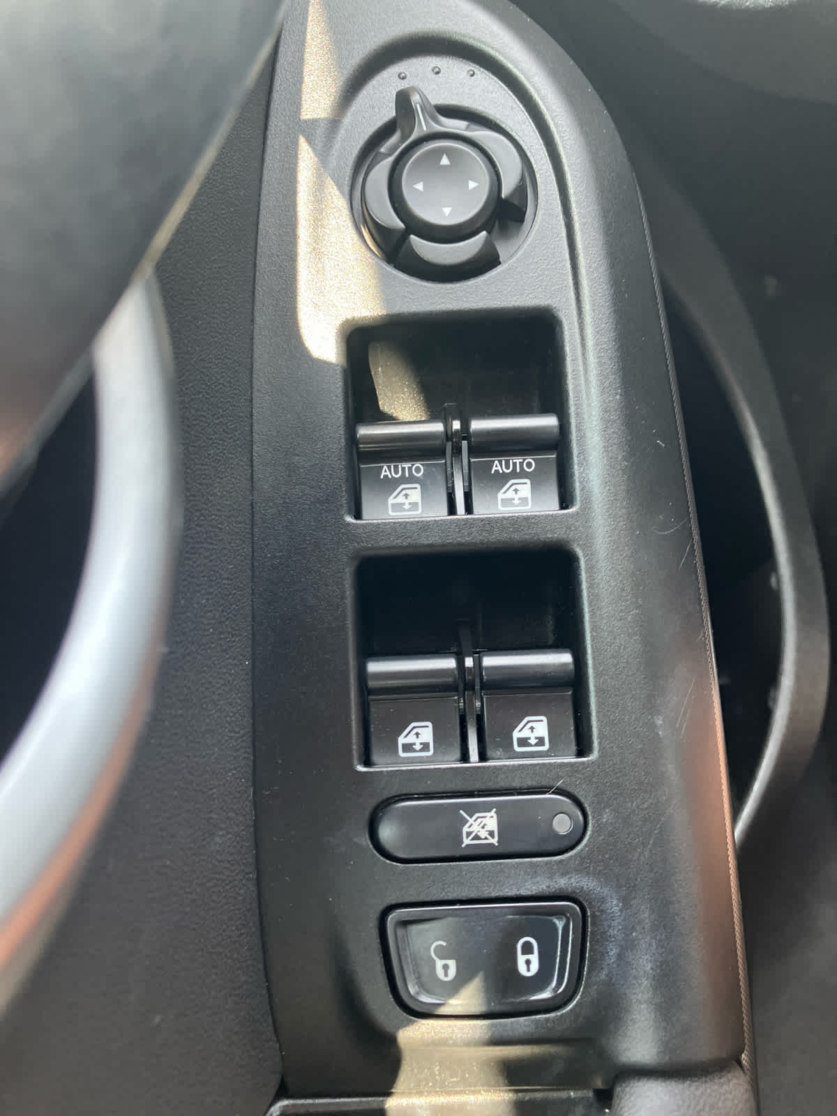 Vehicle image 13 of 34