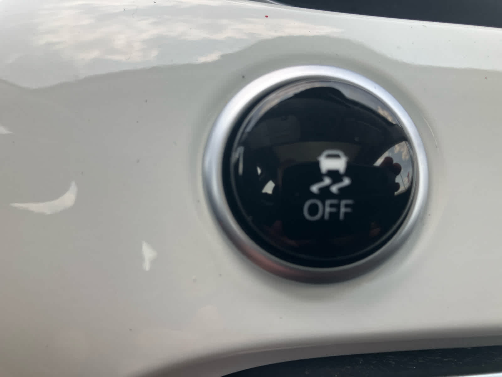Vehicle image 24 of 34