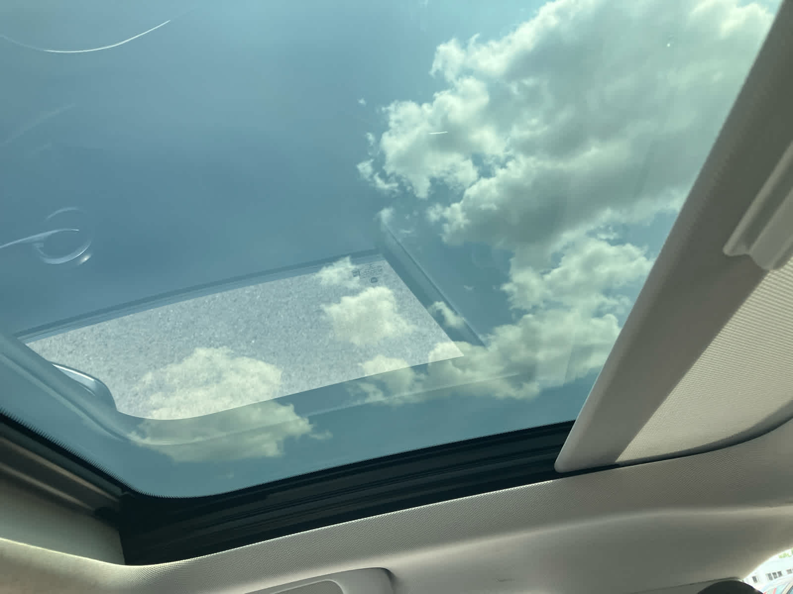 Vehicle image 19 of 34