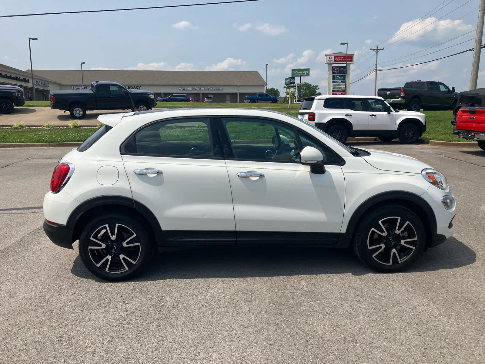 Vehicle image 4 of 34
