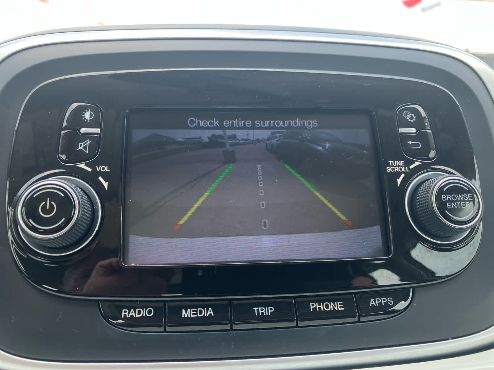 Vehicle image 21 of 34
