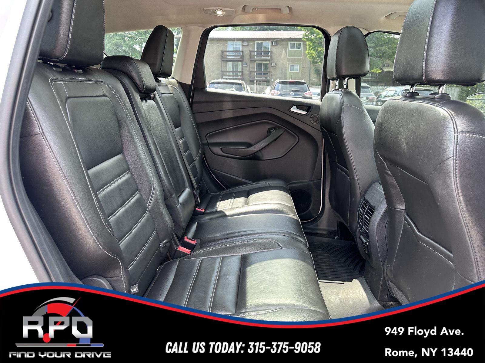 Vehicle image 28 of 29