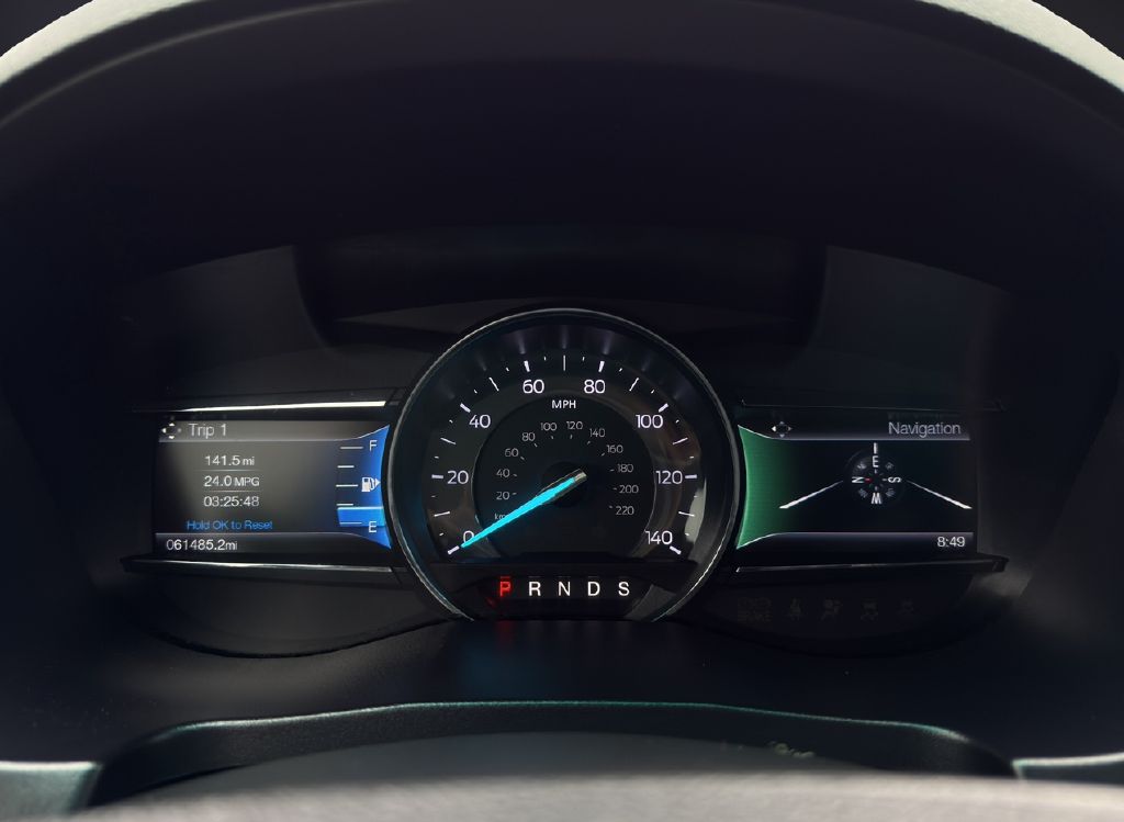 Vehicle image 16 of 21