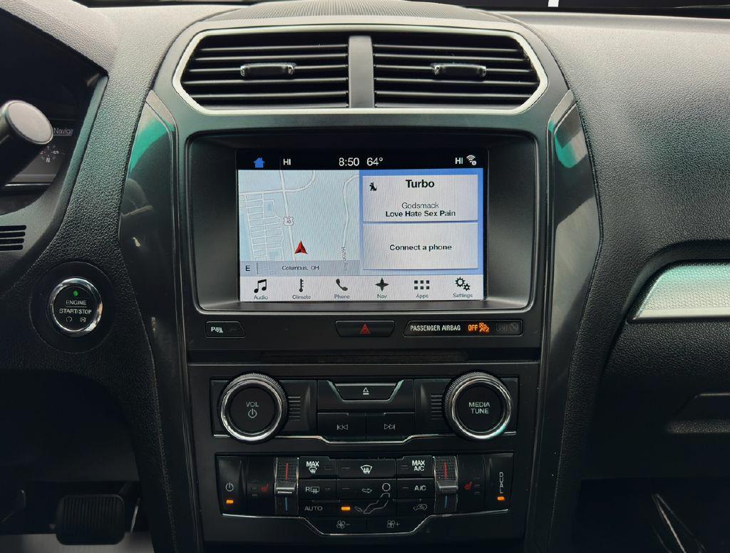 Vehicle image 17 of 21
