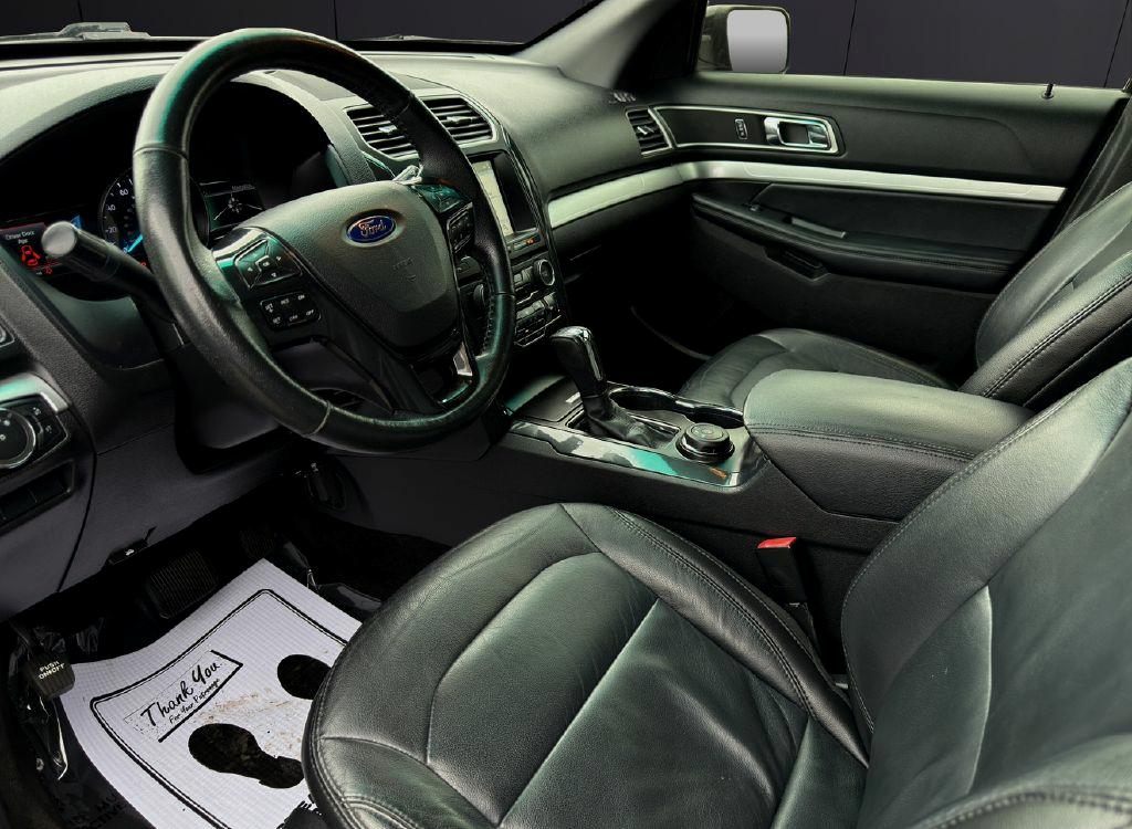 Vehicle image 12 of 21