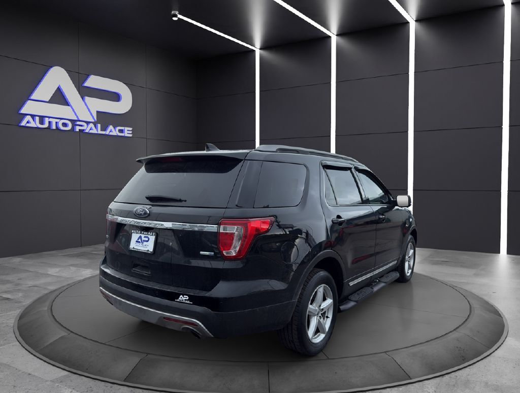 Vehicle image 5 of 21