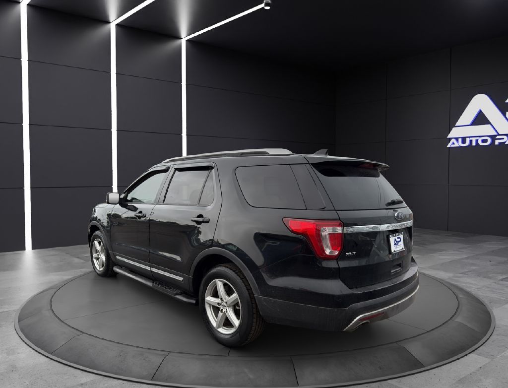 Vehicle image 6 of 21