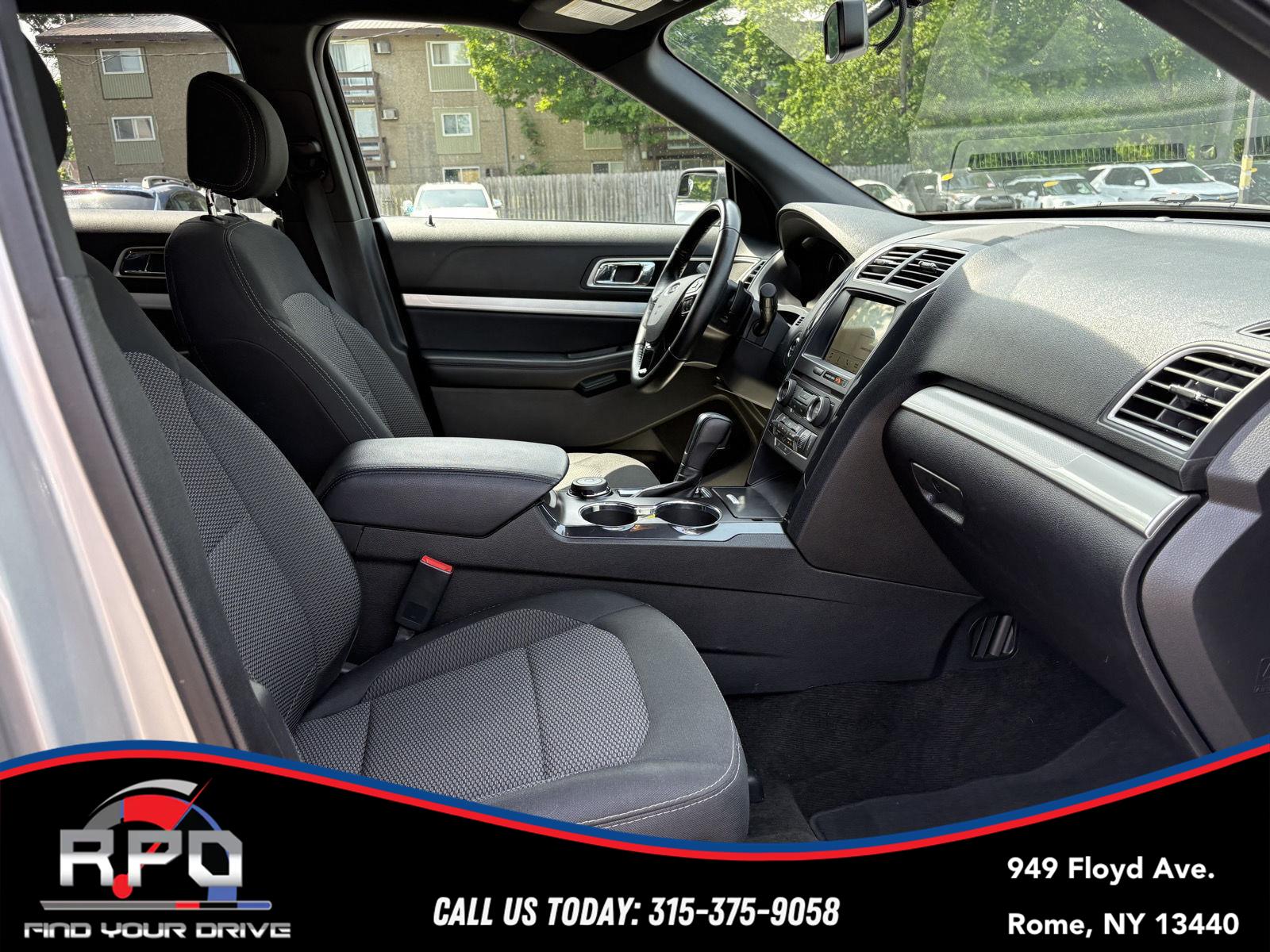 Vehicle image 20 of 21