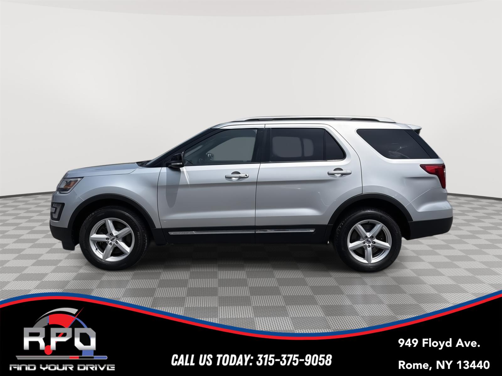 Vehicle image 8 of 21