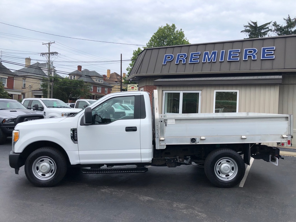 Vehicle image 8 of 35