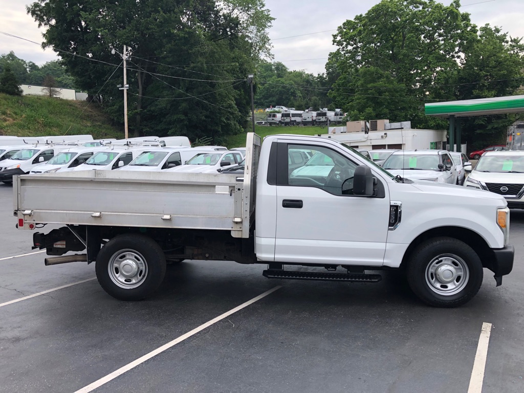 Vehicle image 5 of 35