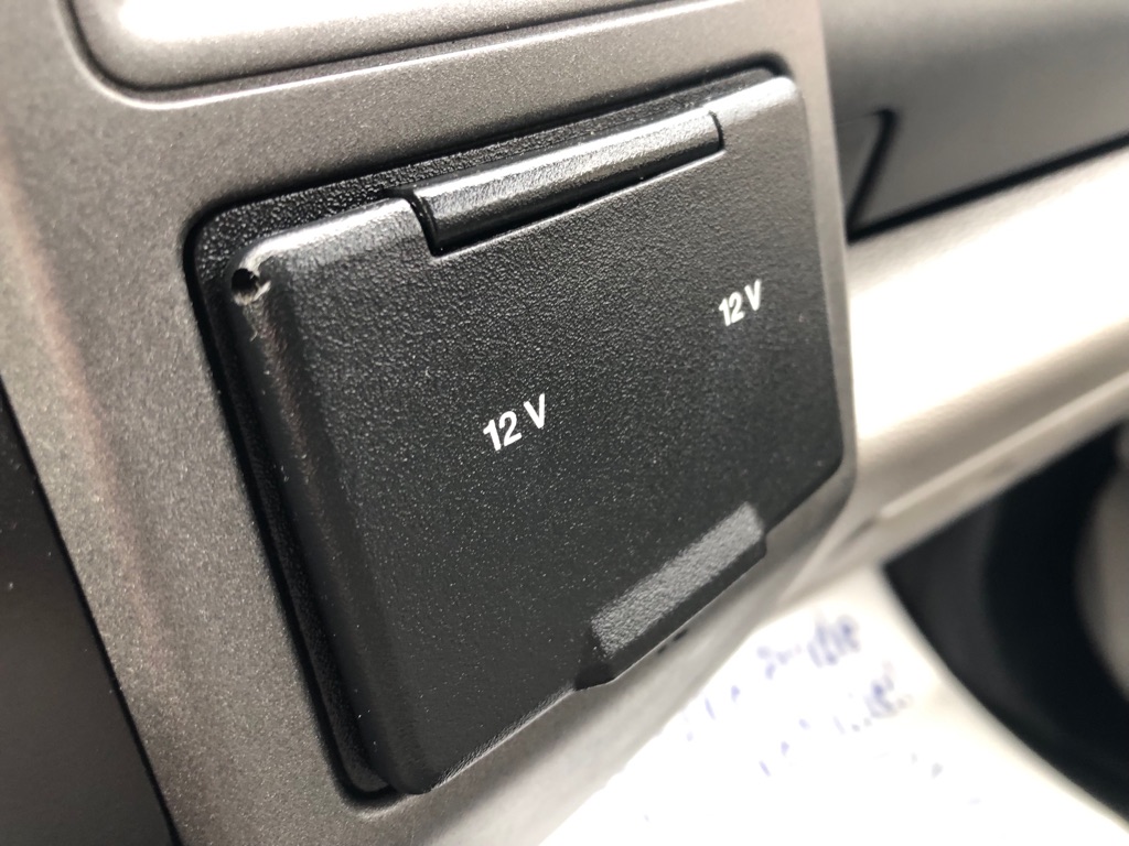 Vehicle image 33 of 35