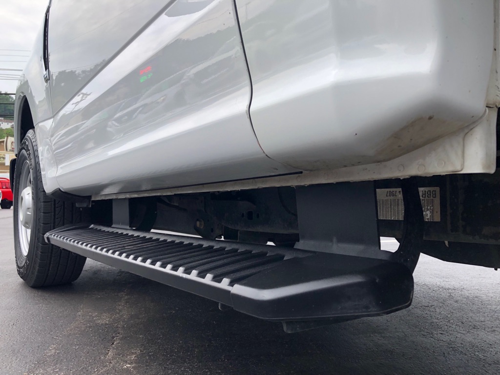 Vehicle image 14 of 35