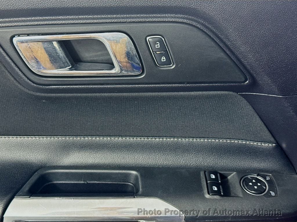 Vehicle image 33 of 36