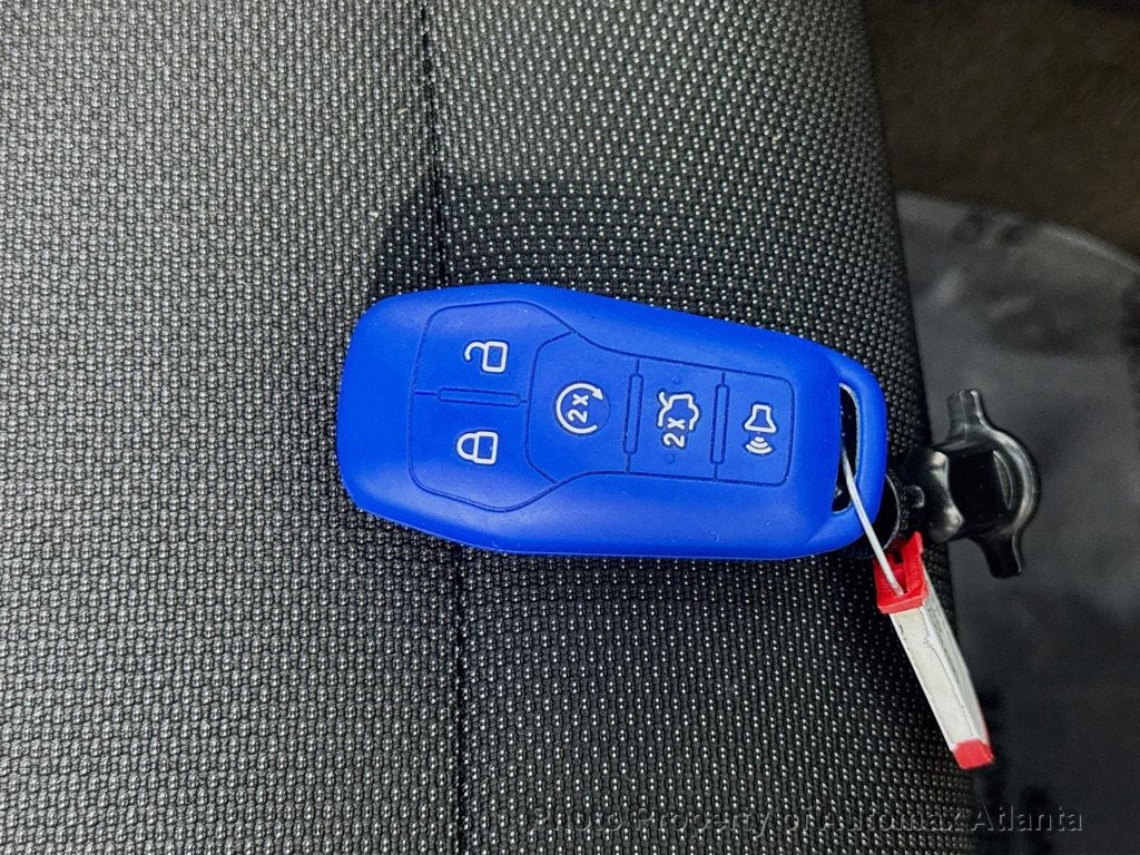 Vehicle image 29 of 36