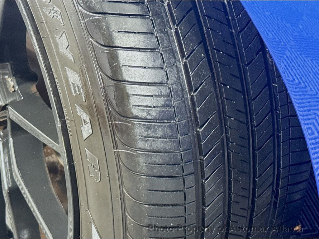 Vehicle image 9 of 36