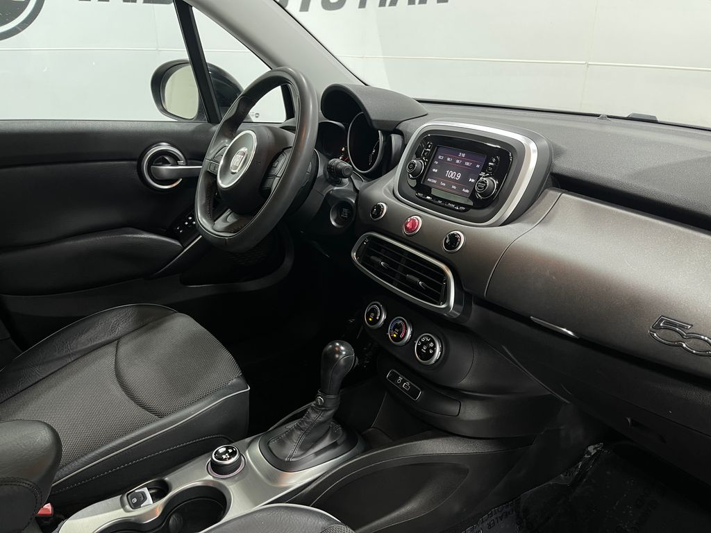 Vehicle image 19 of 34